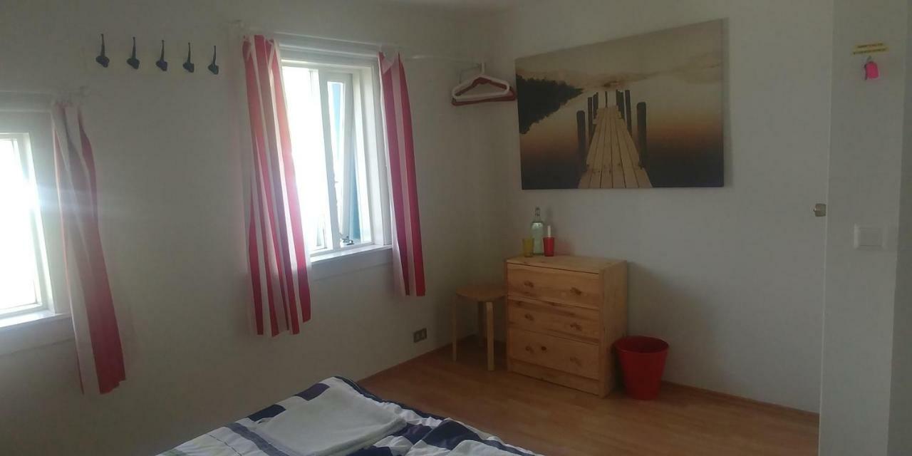 East Iceland Homestay Eskifjörður Екстериор снимка