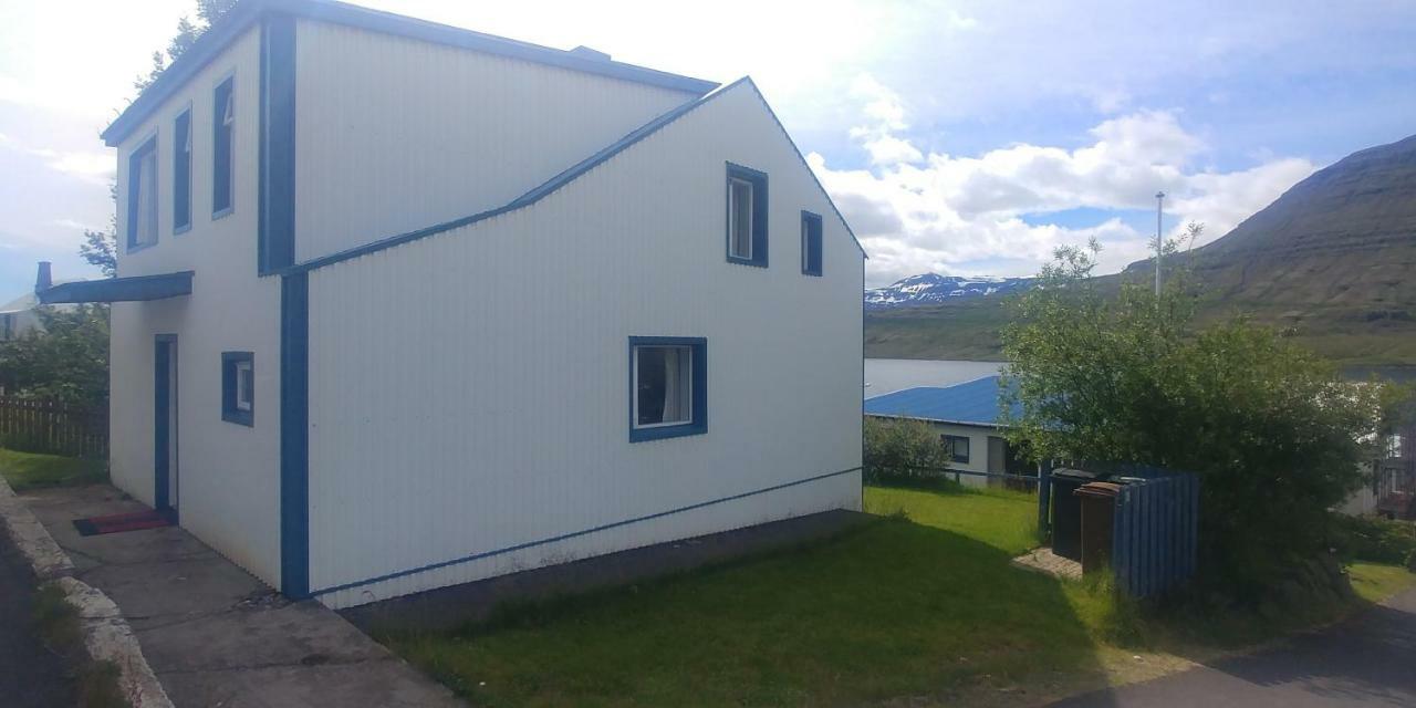 East Iceland Homestay Eskifjörður Екстериор снимка